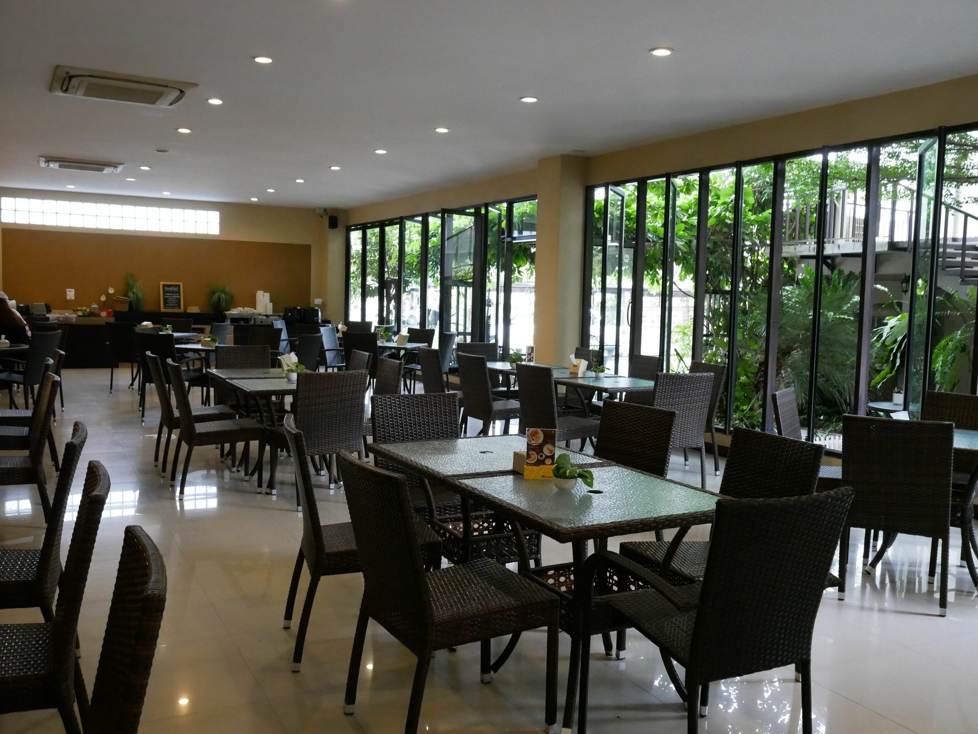 Hotel La Villa Хон Каен Экстерьер фото